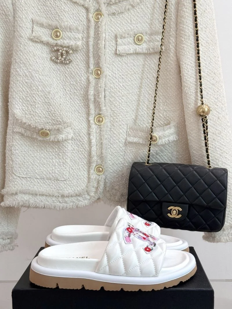 Affordable Chanel Slippers 18576