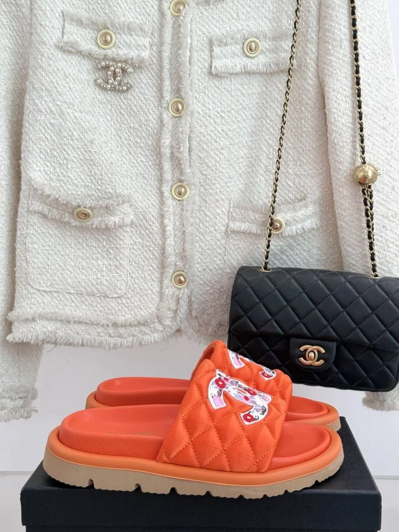 FashionForward Chanel Slippers 18567