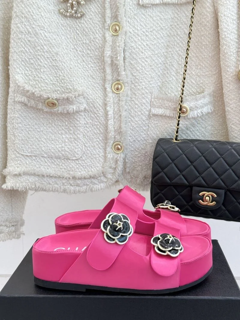 Chanel Slippers Sophisticated 18562