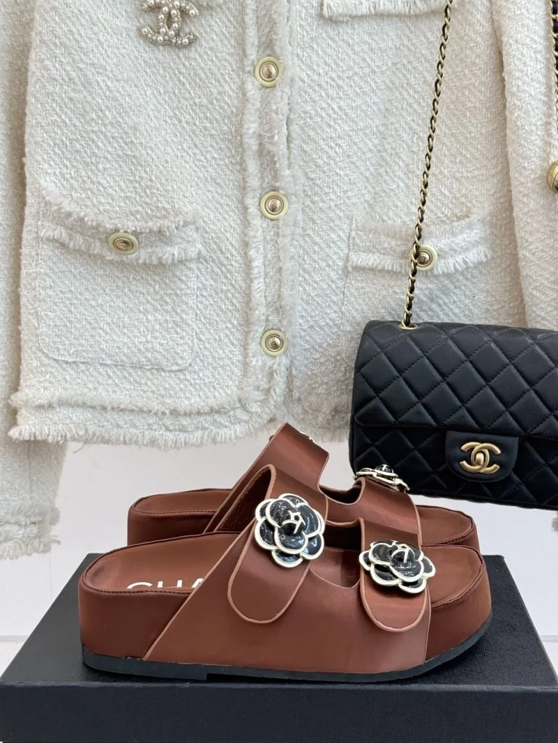 Premium Chanel Slippers 18552
