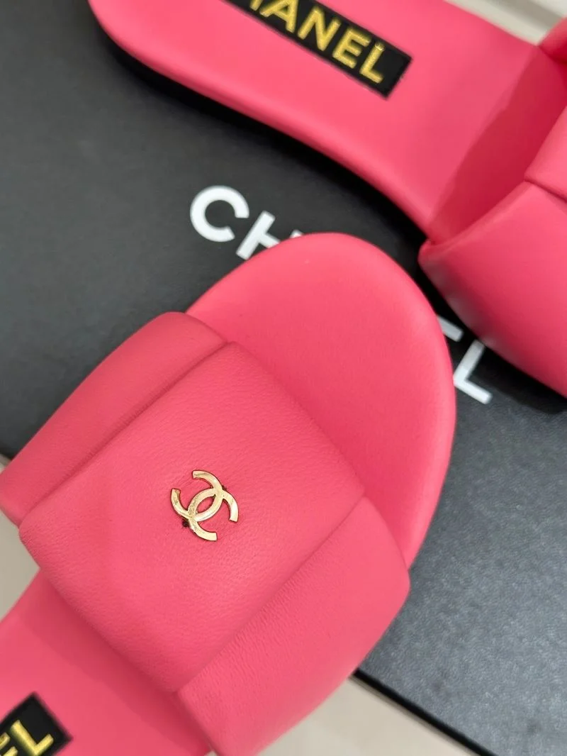 Chanel Slippers Minimalist 18553