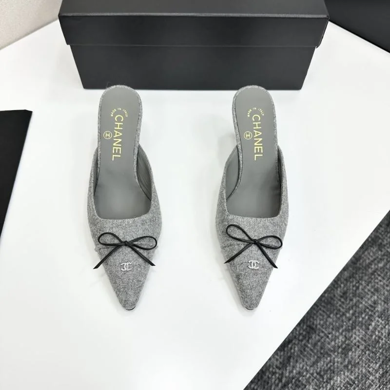 Versatile Chanel Slippers 20408
