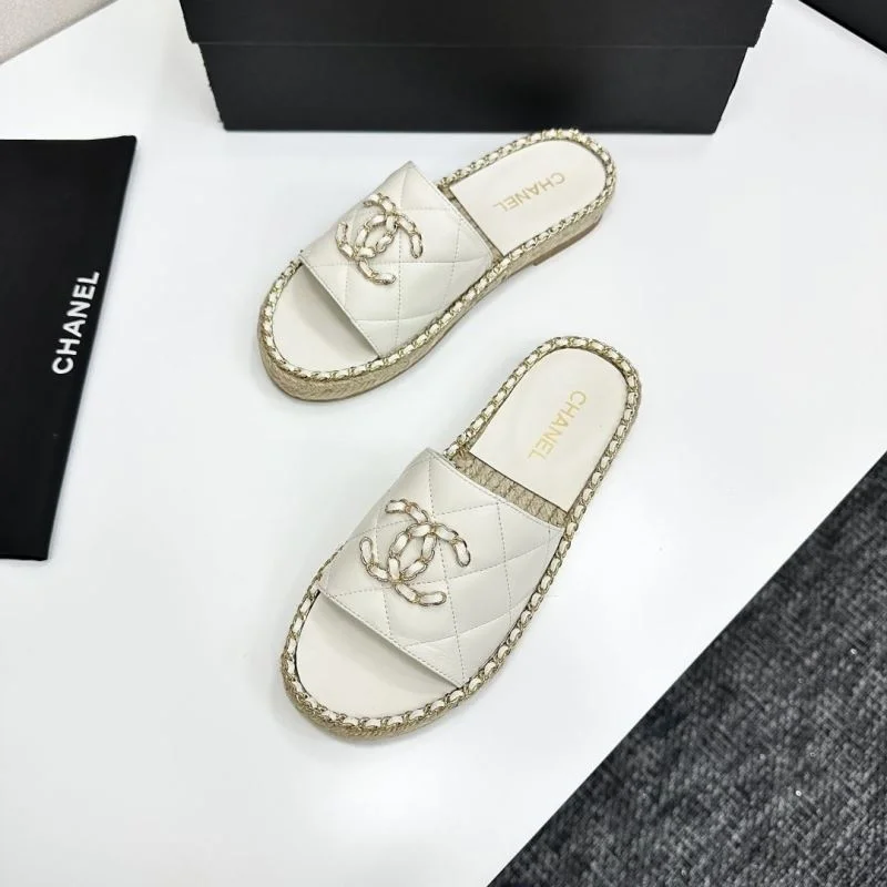 Comfortable Chanel Slippers 20400