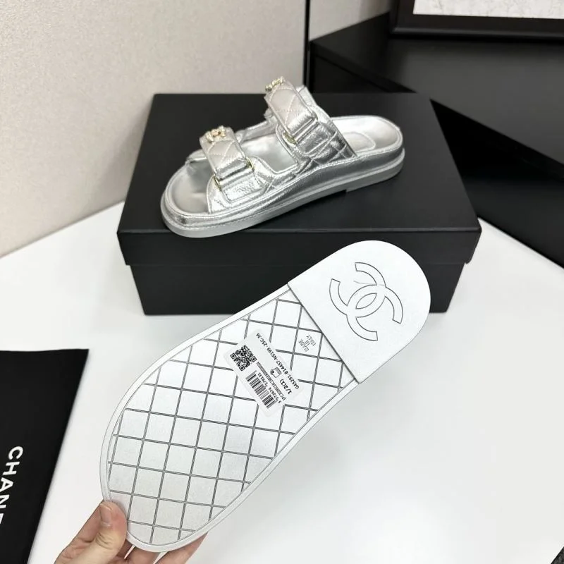 ModernLook Chanel Slippers 20372