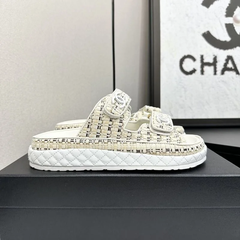 Chanel Slippers Bright 20435