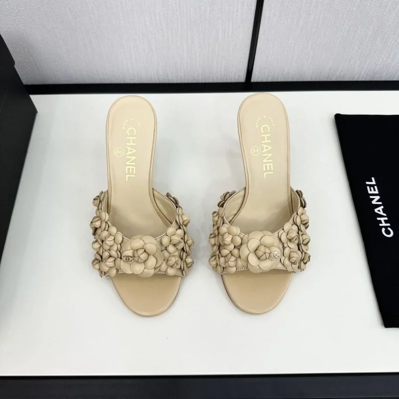 Versatile Chanel Slippers 20454