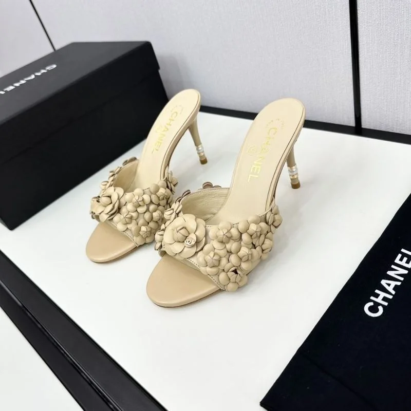 Versatile Chanel Slippers 20454