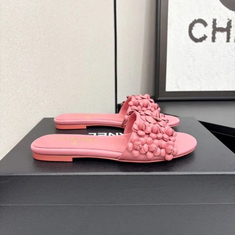 Chanel Slippers Youthful 20365