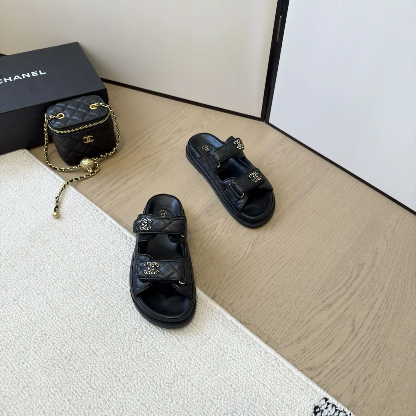 Chanel Slippers FashionForward 17727