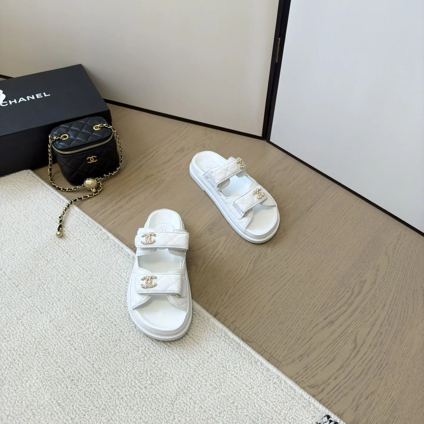 Chanel Slippers TechFriendly 17783