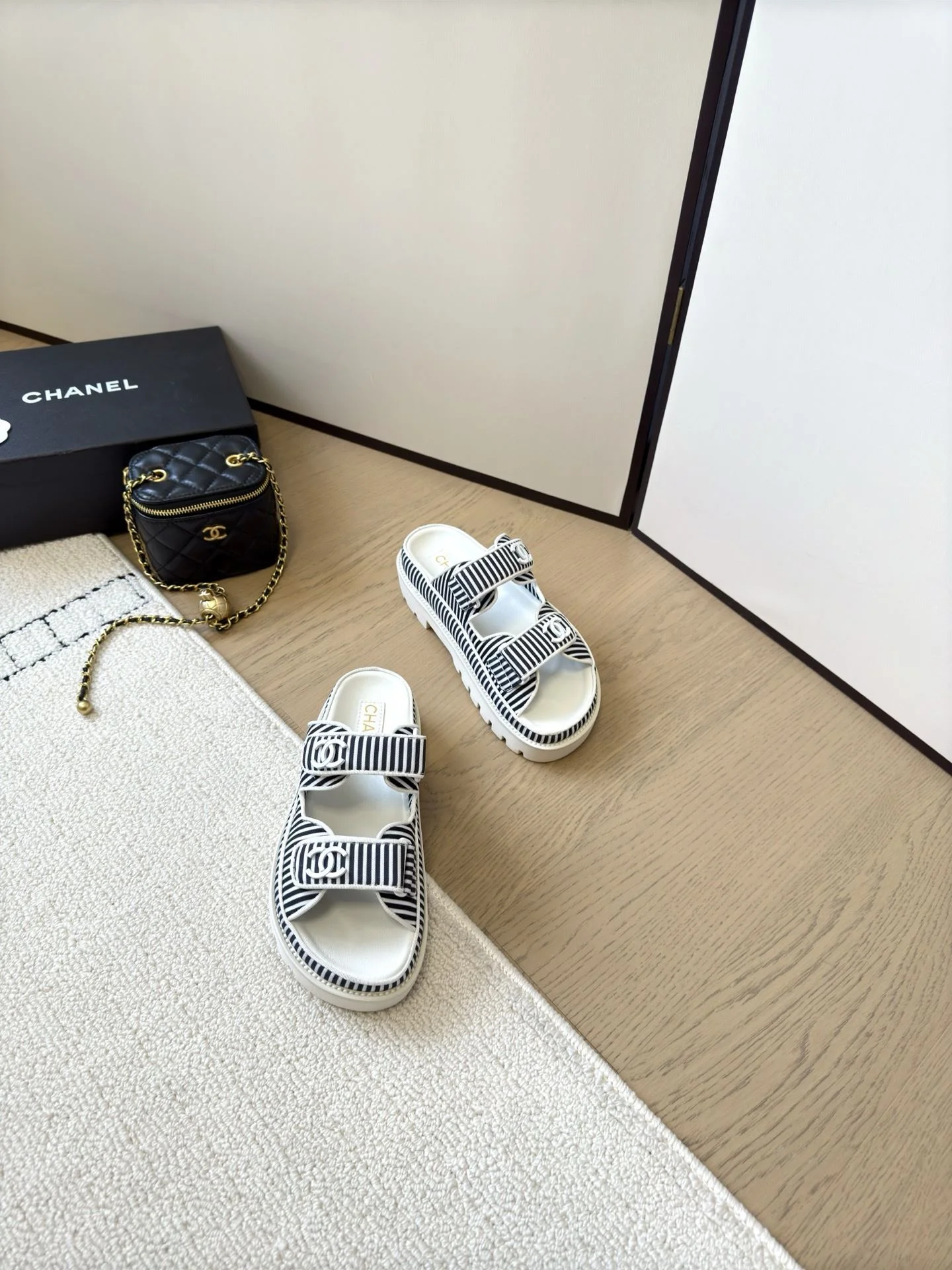 Chanel Slippers SunProtective 17709