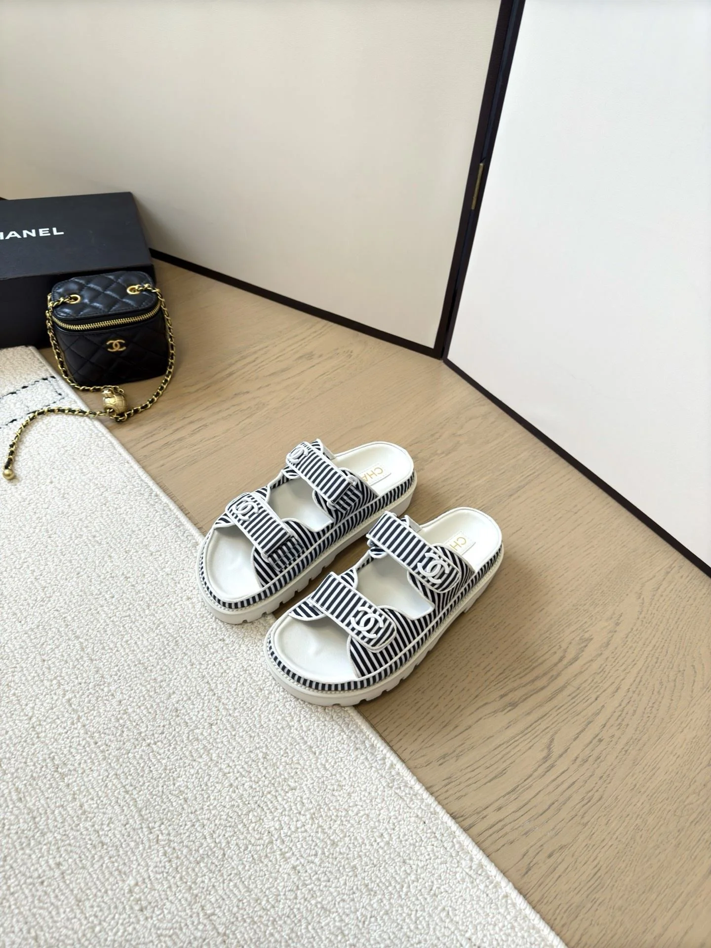 Chanel Slippers SunProtective 17709
