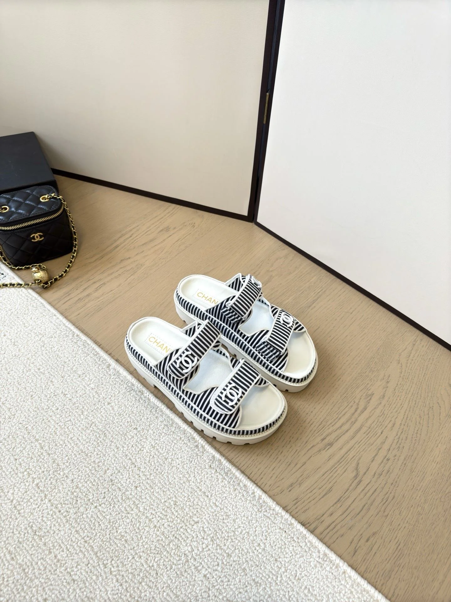 Chanel Slippers SunProtective 17709