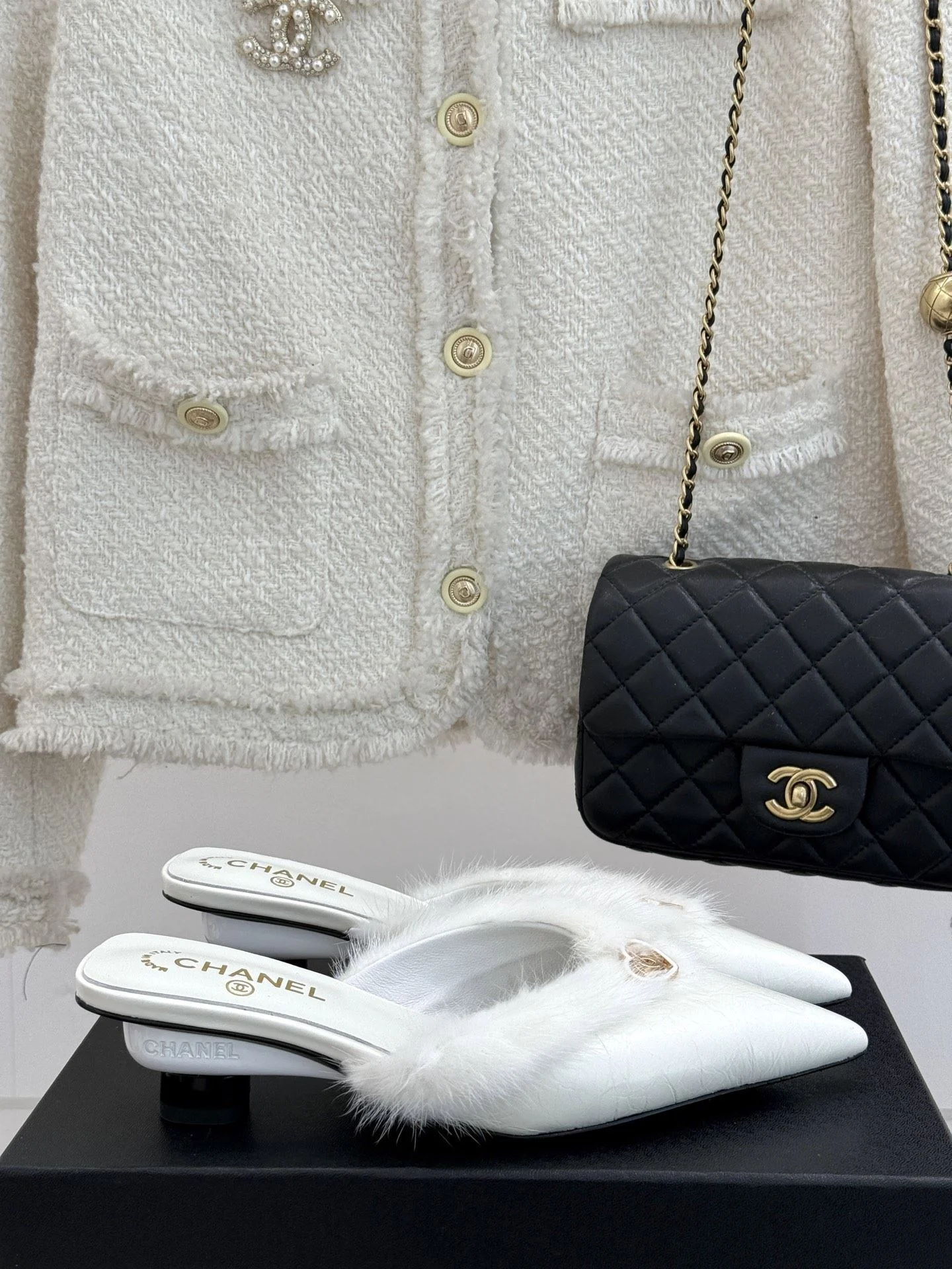 Chanel Slippers Resilient 17697