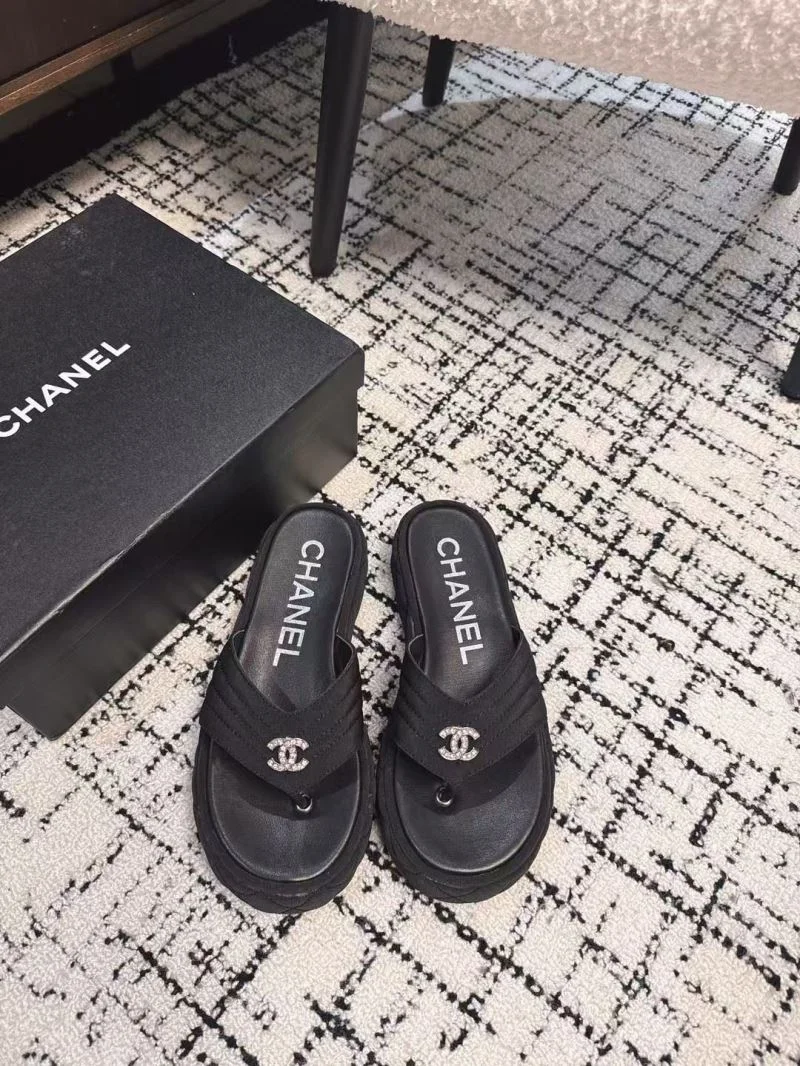 Attractive Chanel Slippers 17676
