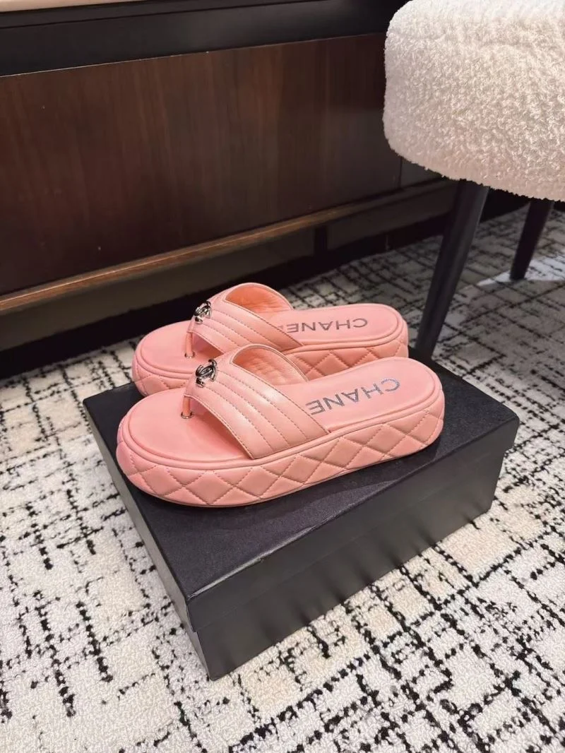 Chanel Slippers Minimalist 17653