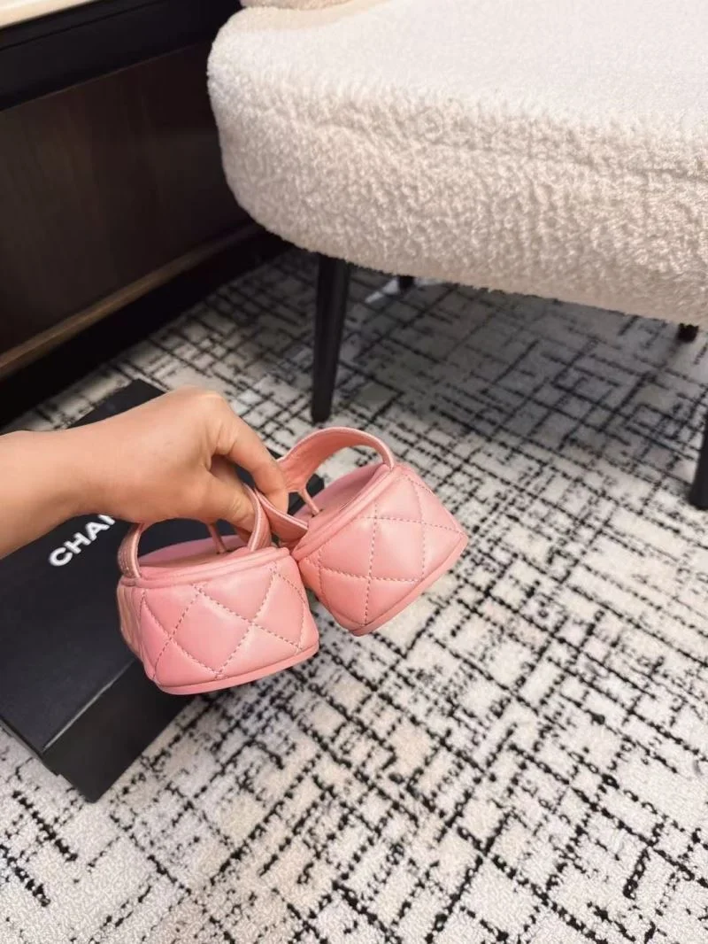 Chanel Slippers Minimalist 17653