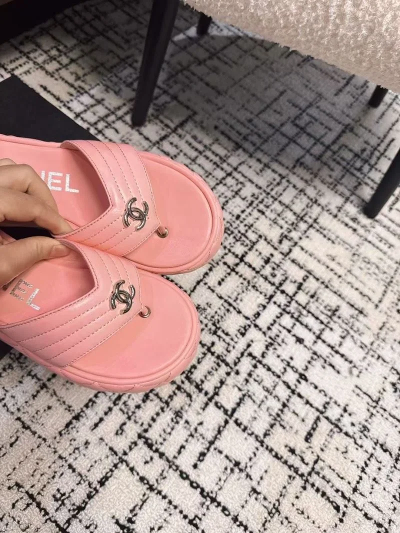 Chanel Slippers Minimalist 17653