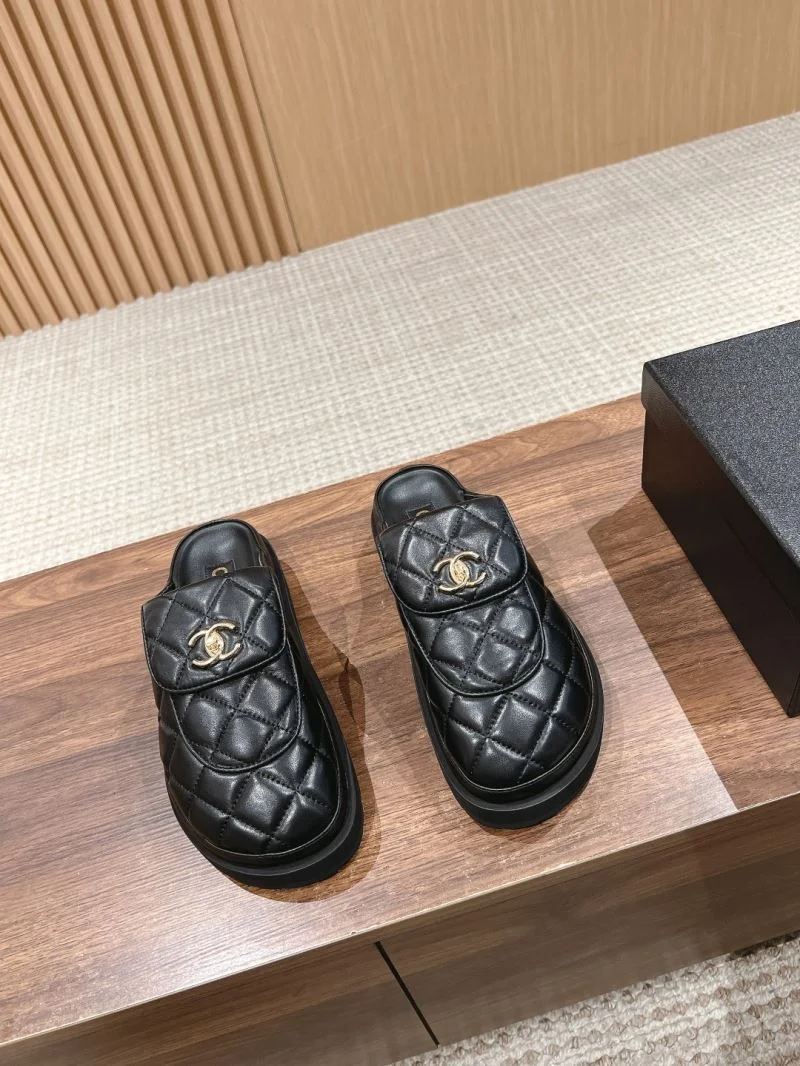 Chanel Slippers UrbanChic 17644