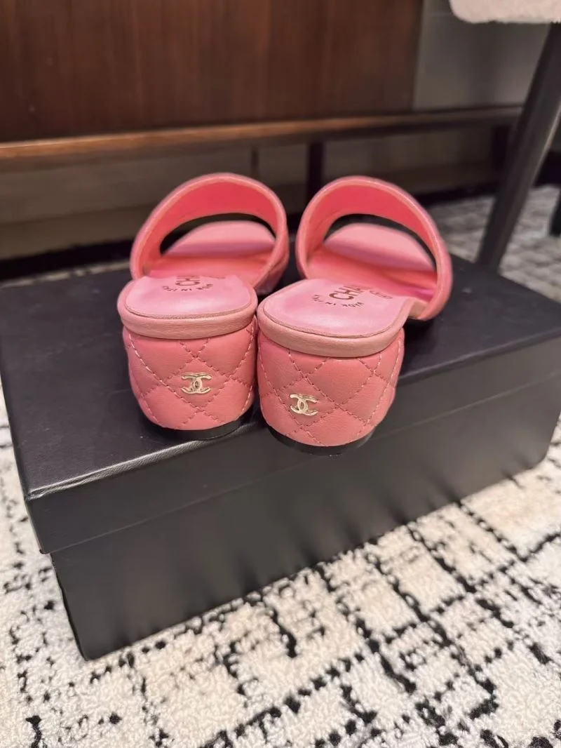 Chanel Slippers RelaxedFit 17618