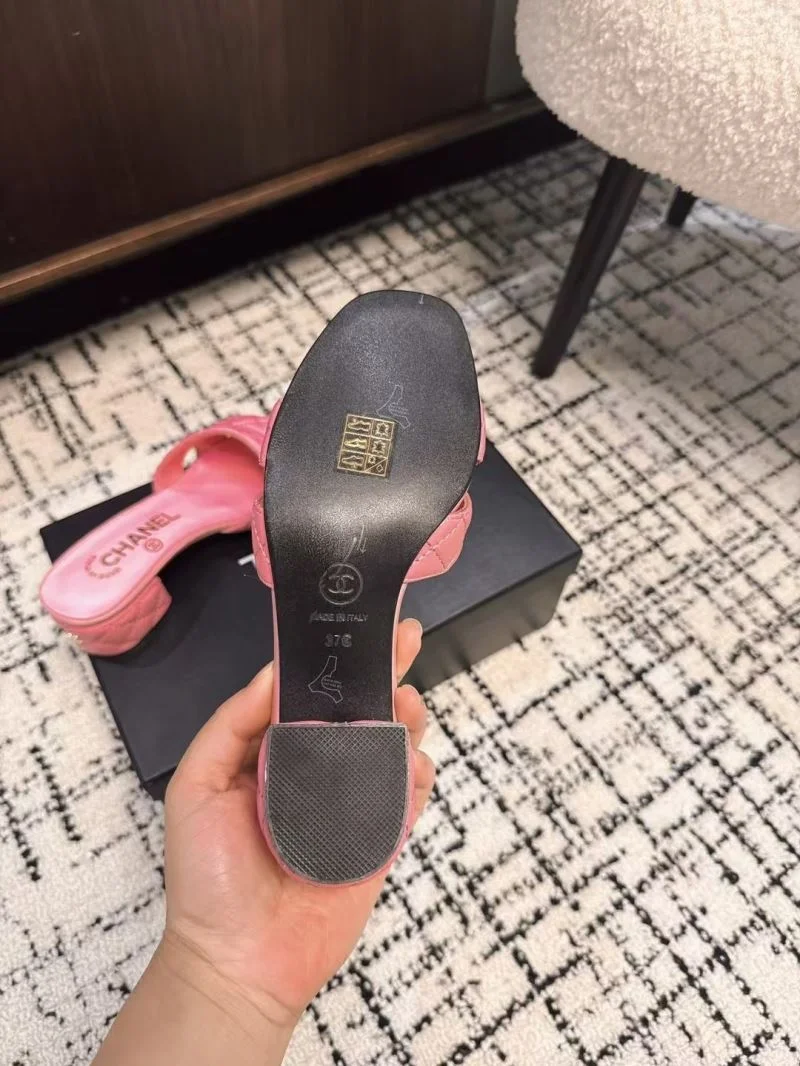 Chanel Slippers RelaxedFit 17618