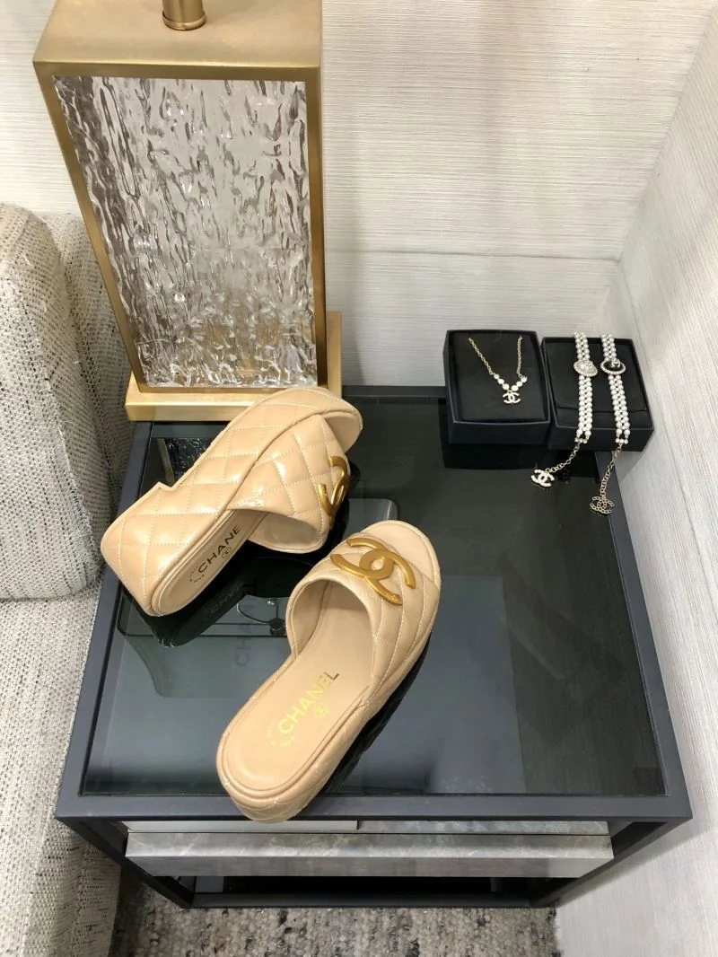 Sleek Chanel Slippers 17572