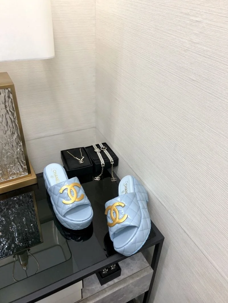 MoistureWicking Chanel Slippers 17593