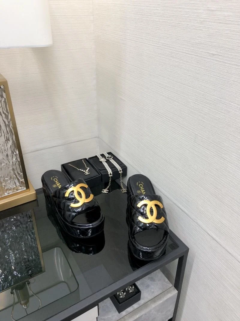 Chanel Slippers MultiPurpose 17569