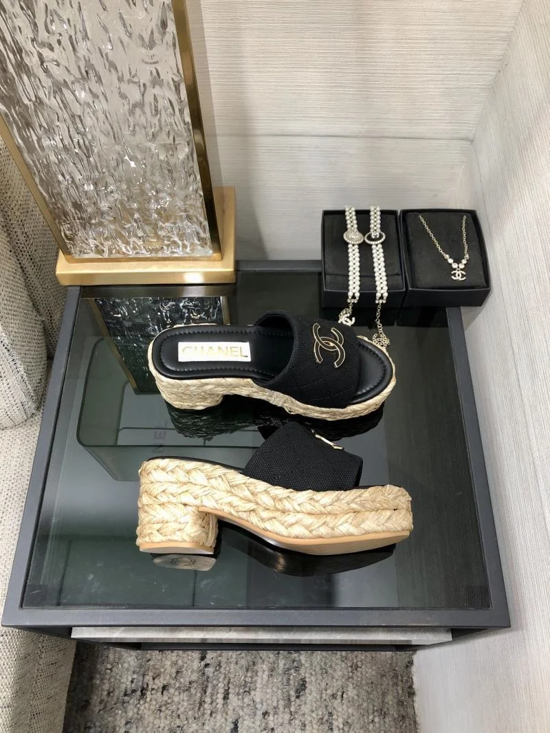 Chanel Slippers Trendy 17555