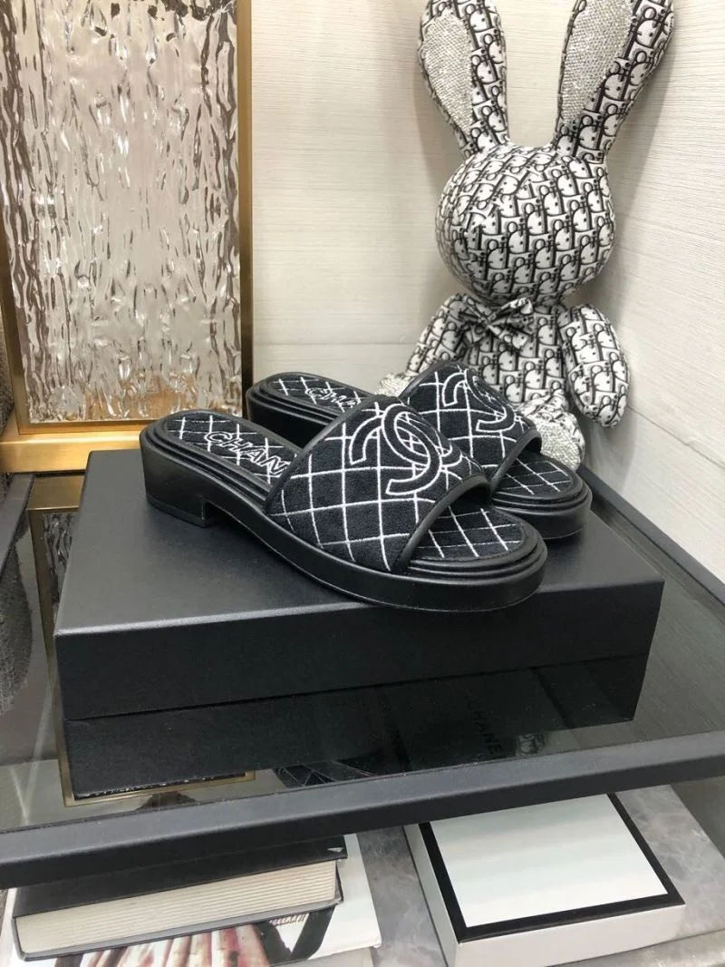 FreshLook Chanel Slippers 17541