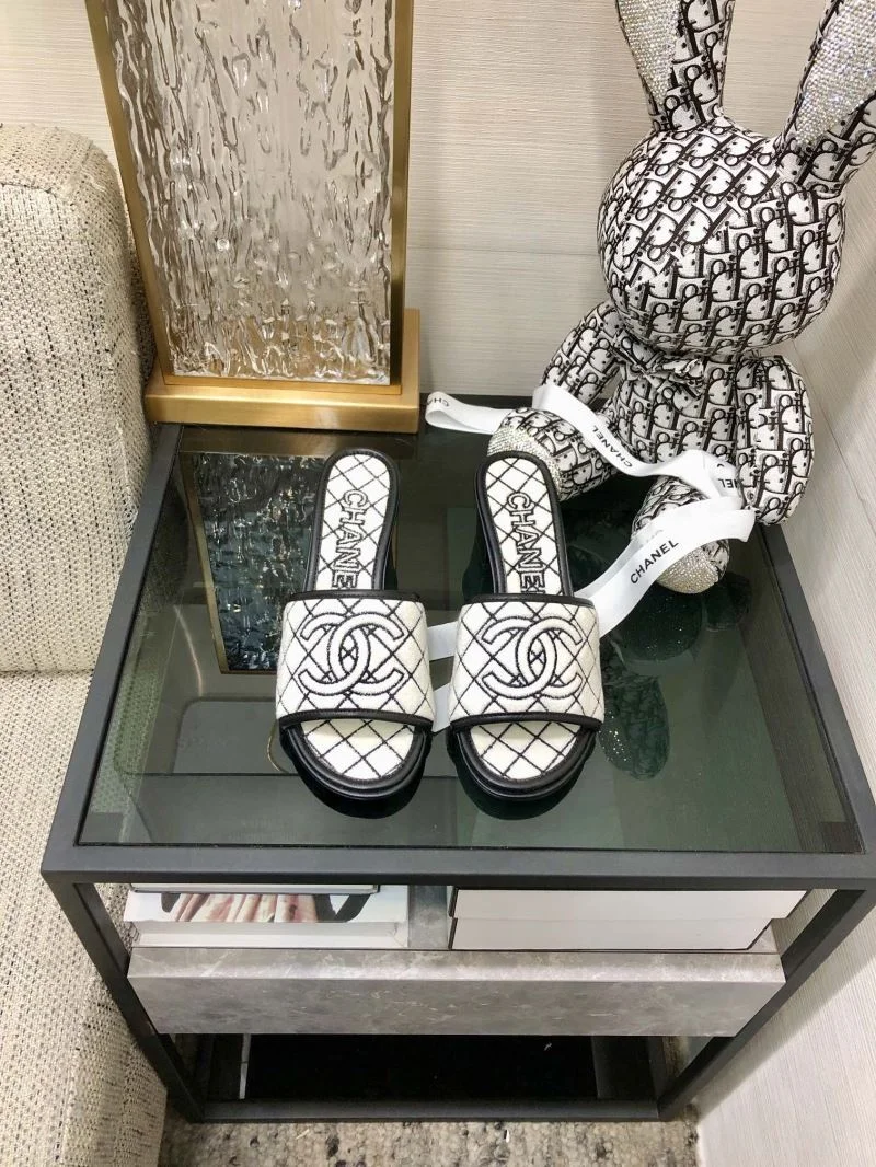 Chanel Slippers Attractive 17539