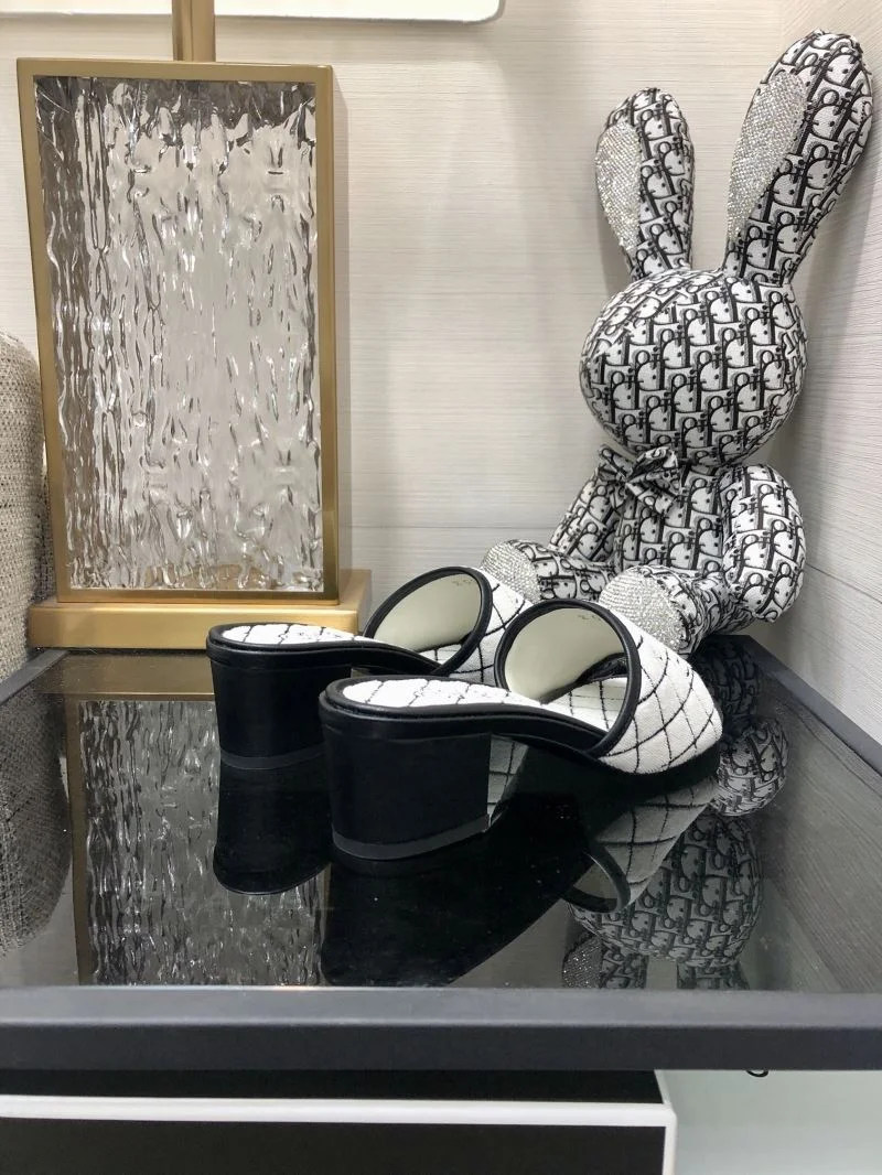Chanel Slippers Attractive 17539