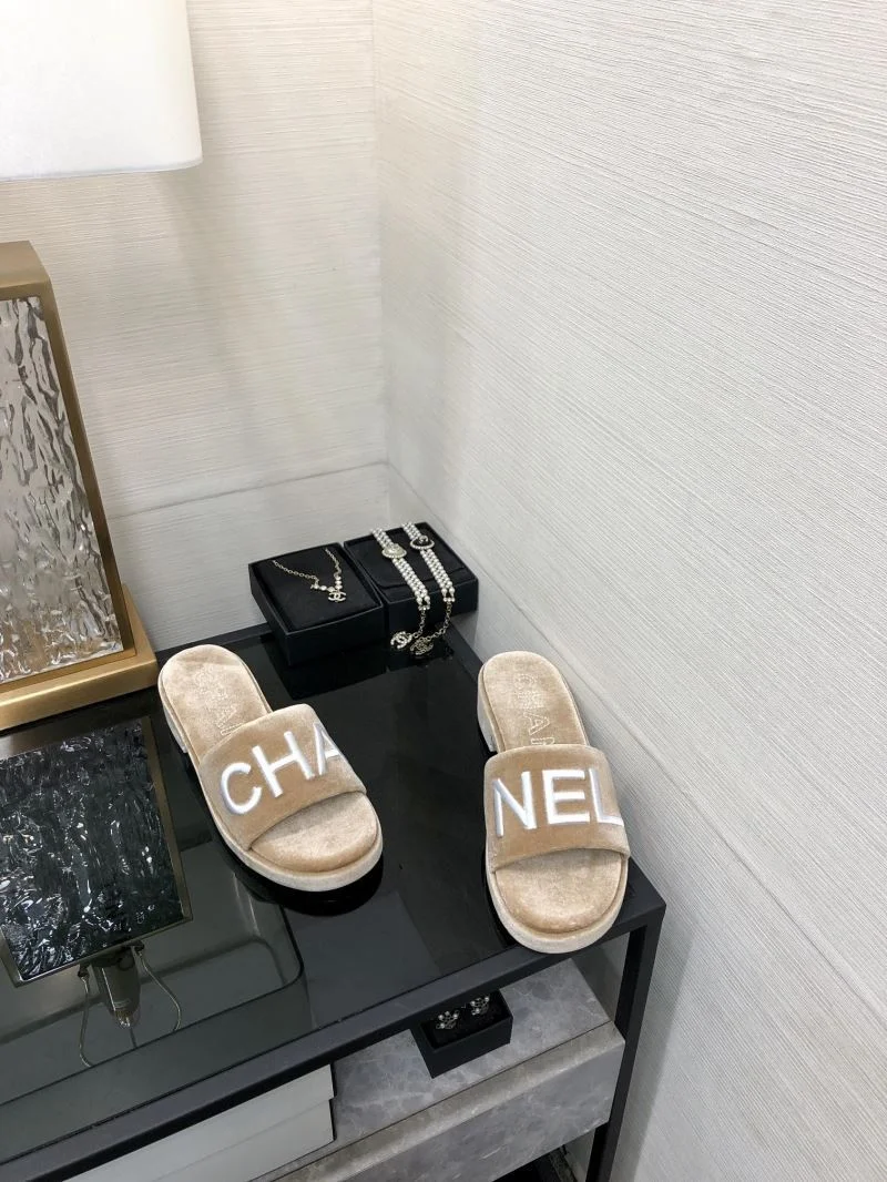 Chanel Slippers Snug 17537