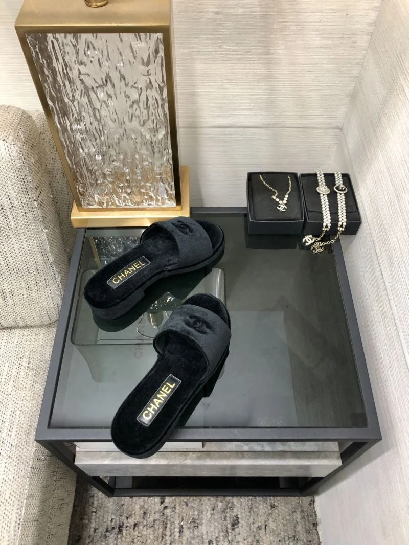 NewStyle Chanel Slippers 17589