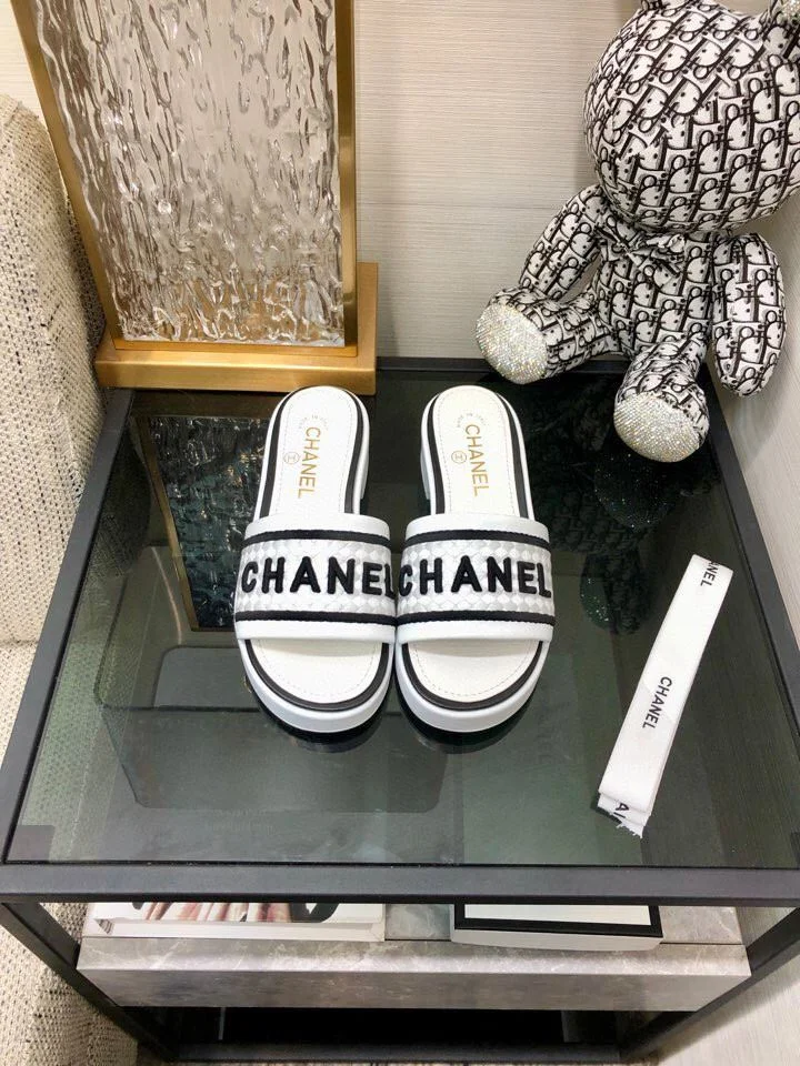 Chanel Slippers MoistureWicking 17543