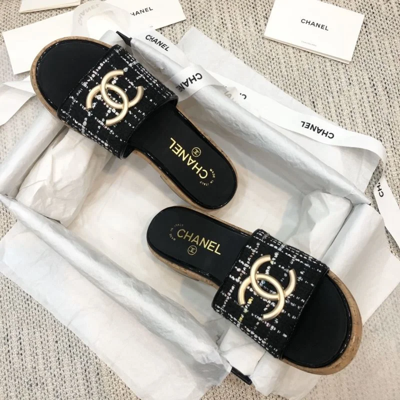Fashionable Chanel Slippers 17521
