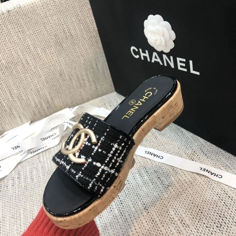 Fashionable Chanel Slippers 17521