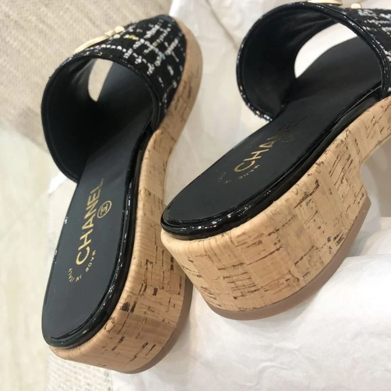 Fashionable Chanel Slippers 17521