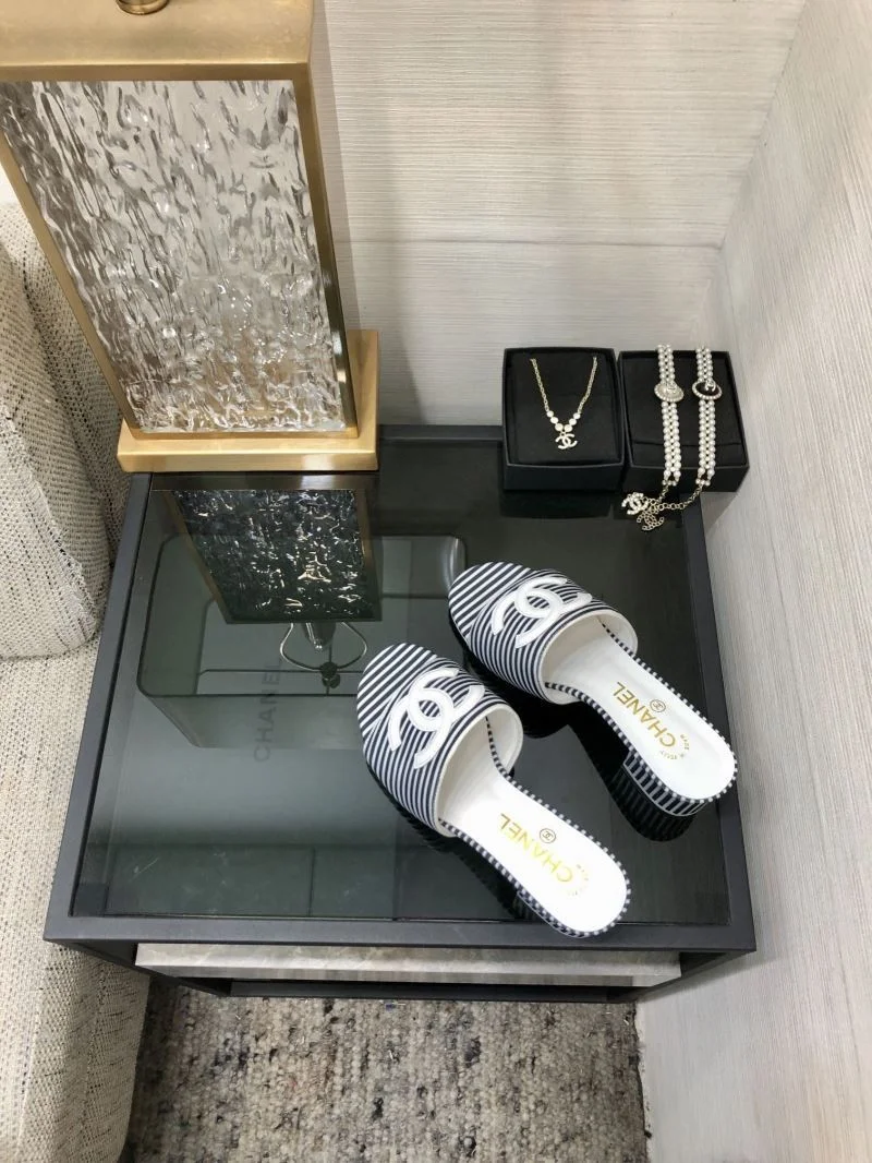 MoistureWicking Chanel Slippers 17493