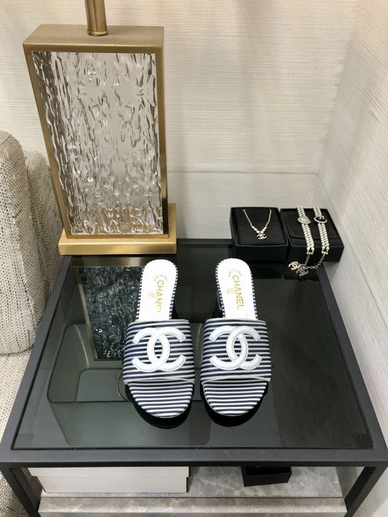 MoistureWicking Chanel Slippers 17493