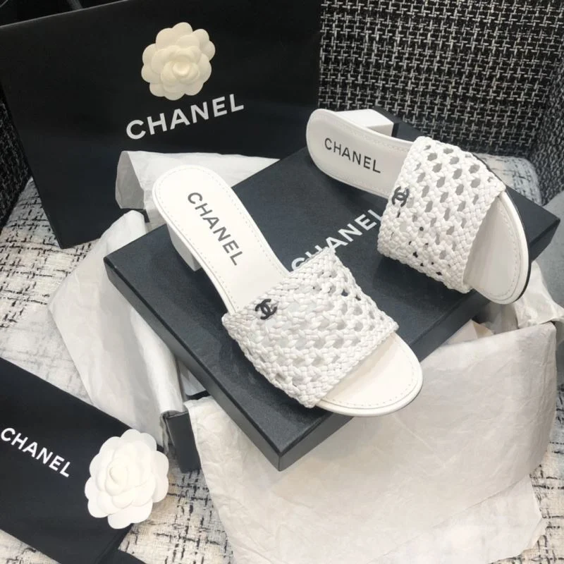 Chanel Slippers Versatile 17495