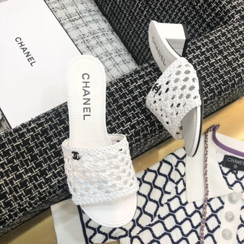 Chanel Slippers Versatile 17495