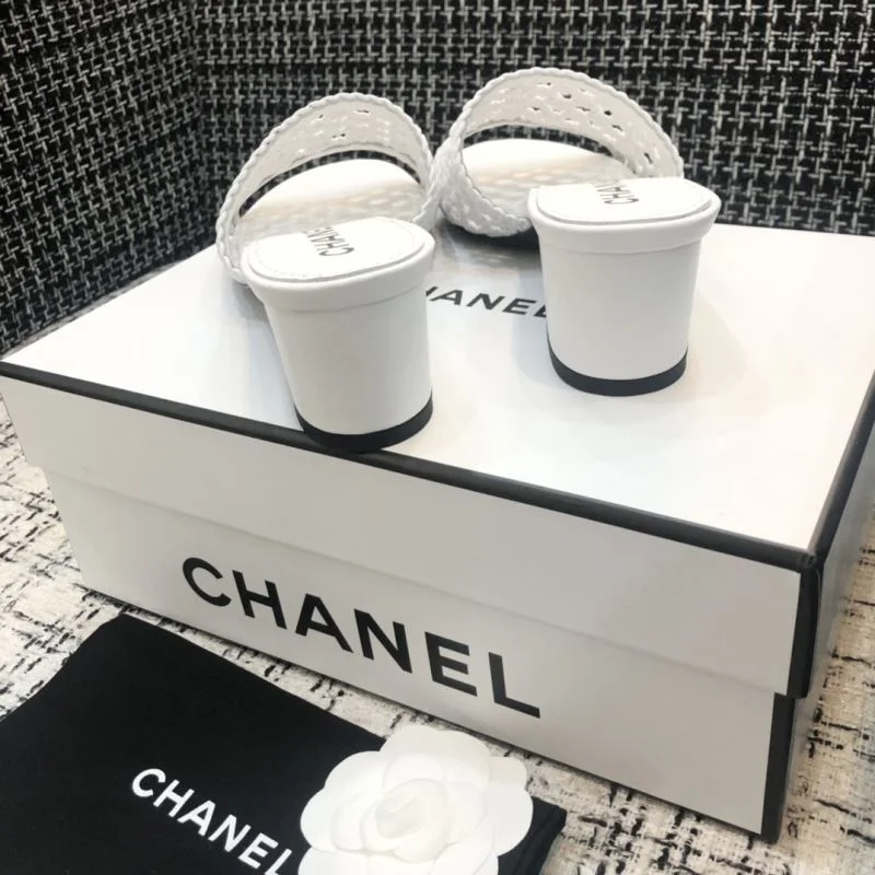 Chanel Slippers Versatile 17495
