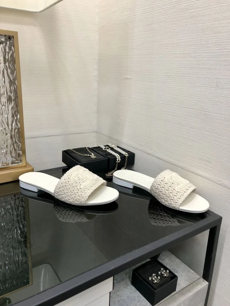 Supportive Chanel Slippers 17435