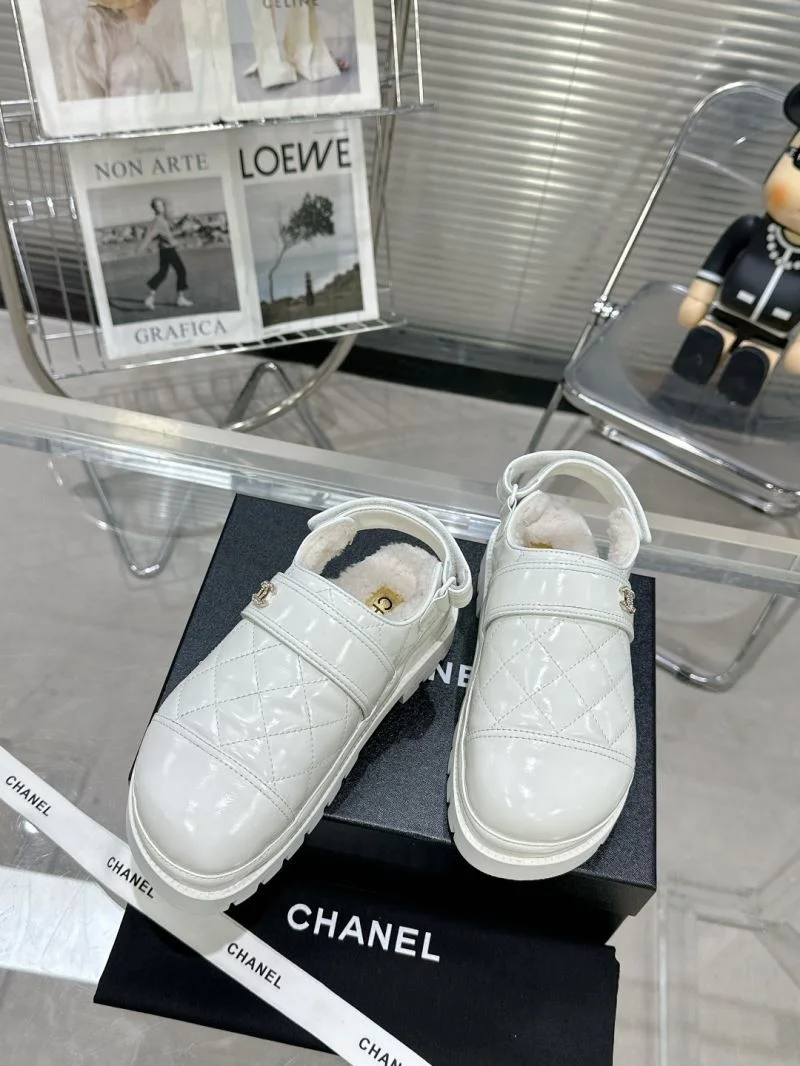 Durable Chanel Slippers 17386