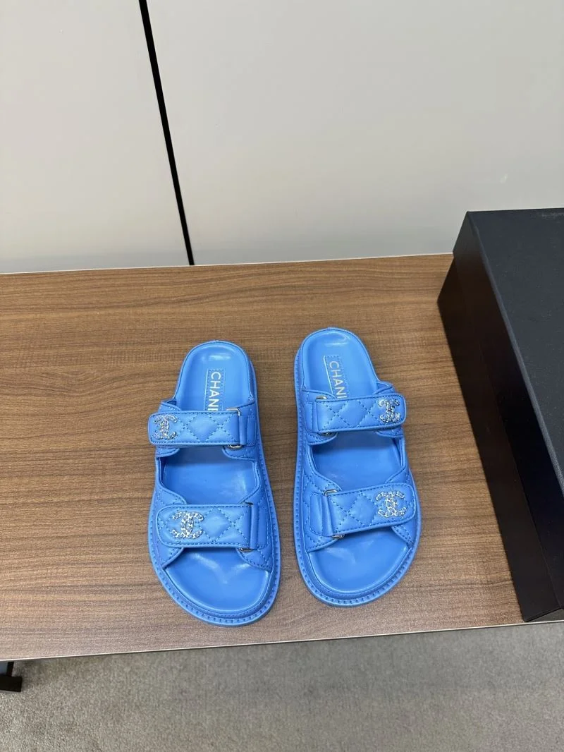 Trendsetting Chanel Slippers 17389