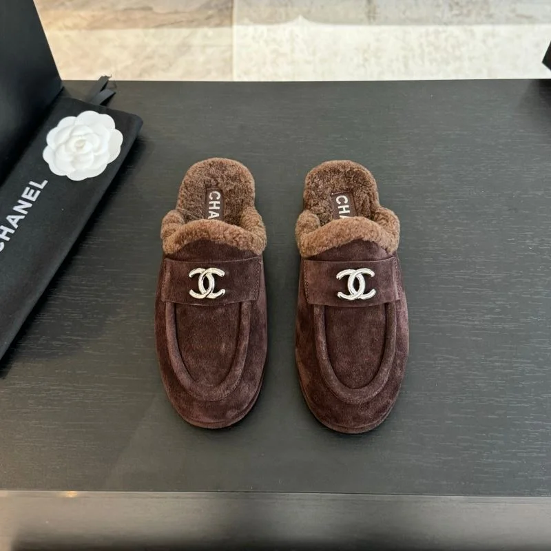 Chanel Slippers Chic 17348