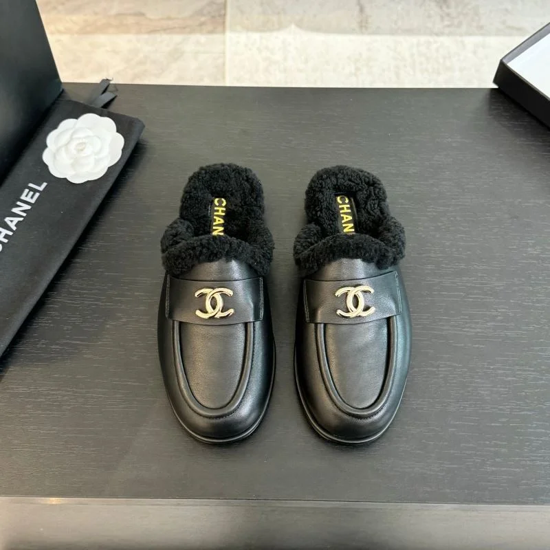Durable Chanel Slippers 17345
