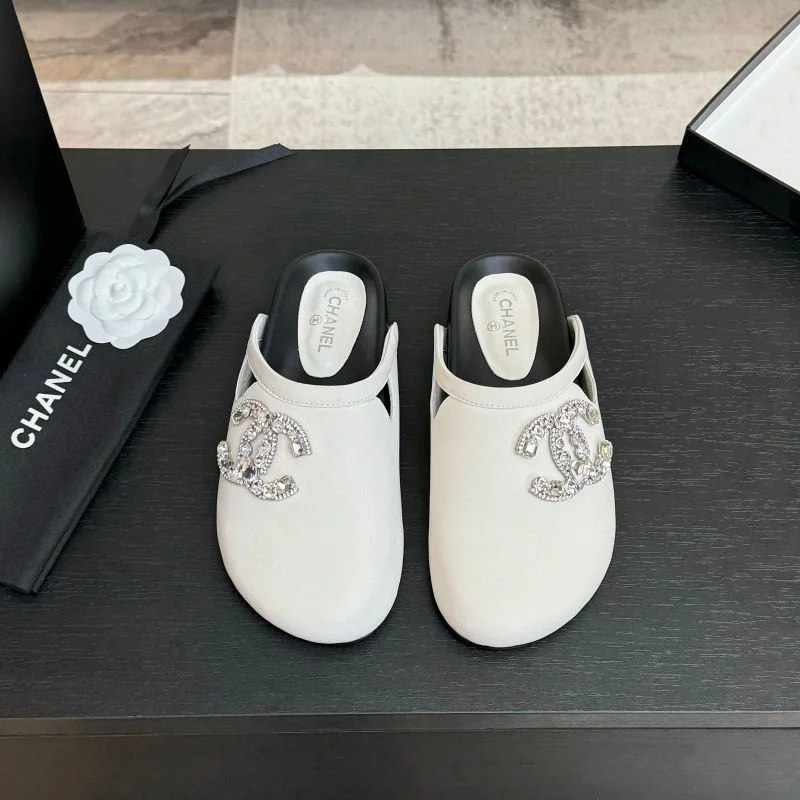 TechFriendly Chanel Slippers 17374