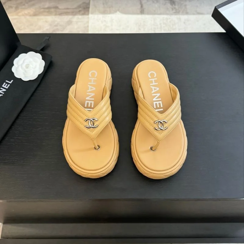 MoistureWicking Chanel Slippers 17317